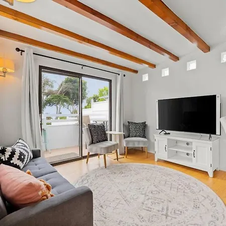 The Narrows A Summerland Beach Home